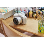 Canon EOS R50 (White) + RF-S 18-45mm F4.5-6.3 IS STM - Imagen 7